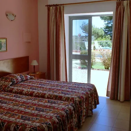 Holiday park Quinta Dos Caracois 3*