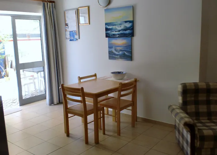 Quinta Dos Caracois 3*